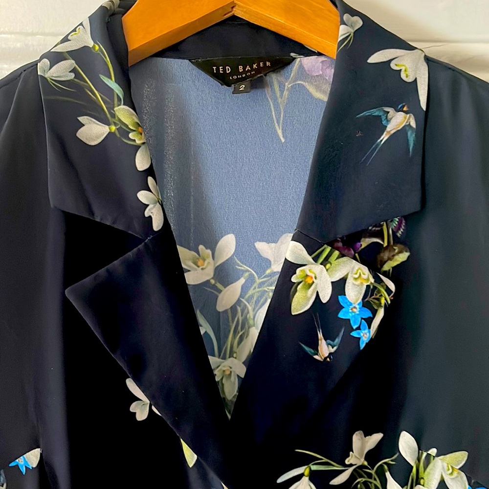 Ted Baker 2 jumper with side pockets and belt (fits like a size US 6 or S/M)